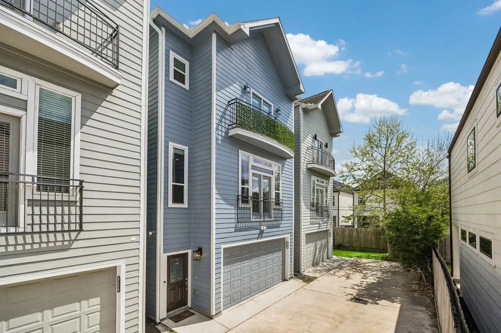 624 E 28th Street Houston TX 77008