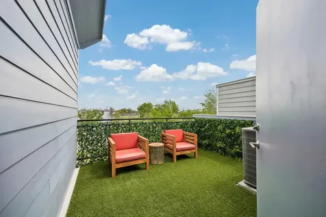 624 E 28th Street Houston TX 77008