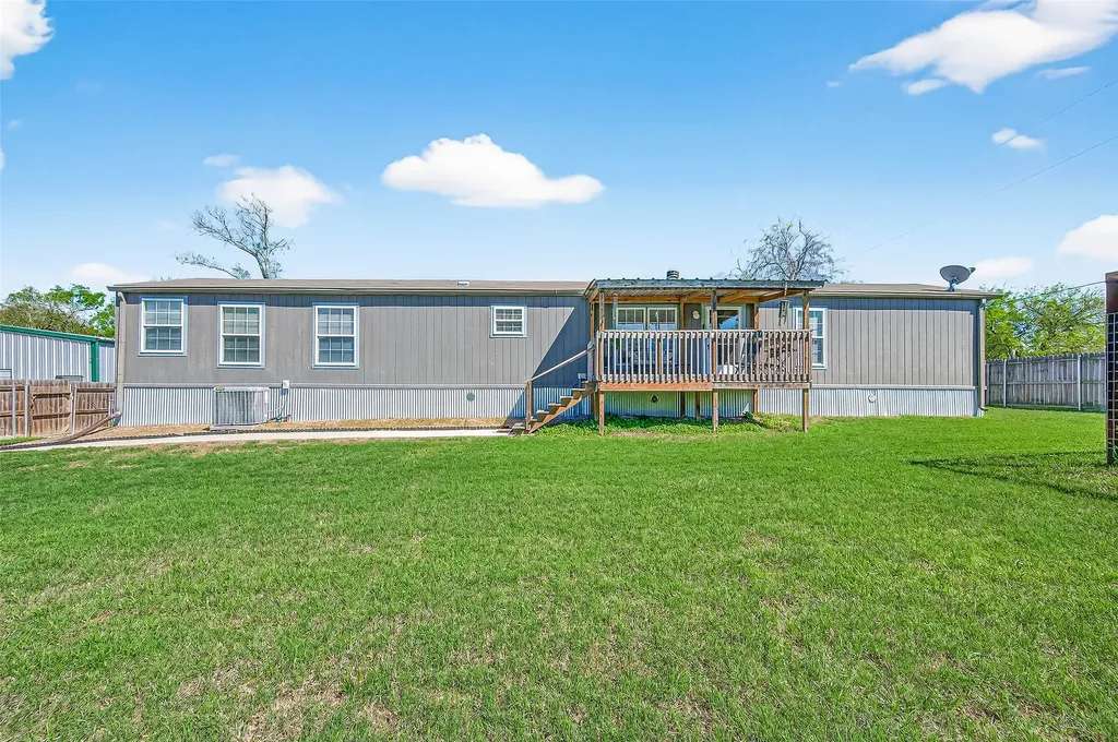 22218 Madison Street Bedias TX 77831