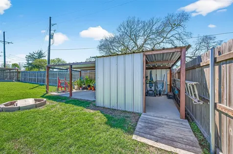 22218 Madison Street Bedias TX 77831