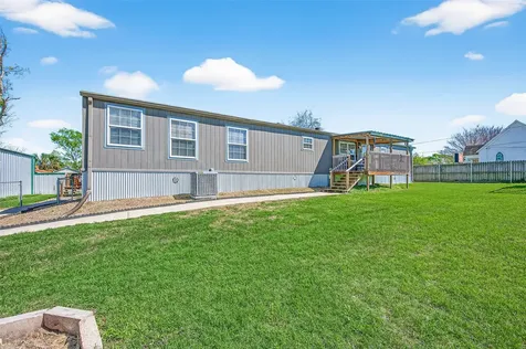 22218 Madison Street Bedias TX 77831