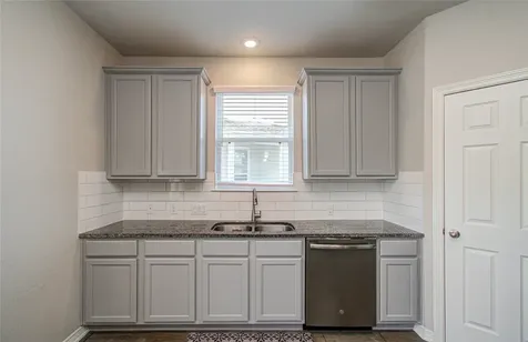 1705 Bayway Drive Seabrook TX 77586