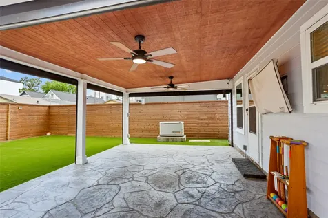 3105 Garrow Street Houston TX 77003