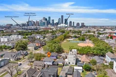 3105 Garrow Street Houston TX 77003