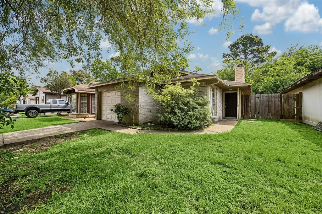 11906 Kingslake Forest Drive Houston TX 77044