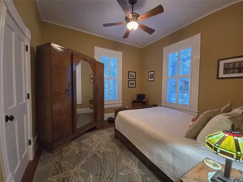 2526 Ursuline Street Galveston TX 77550