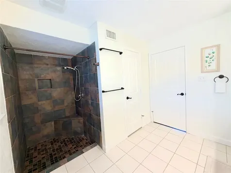 7215 Creek Crest Drive Houston TX 77095