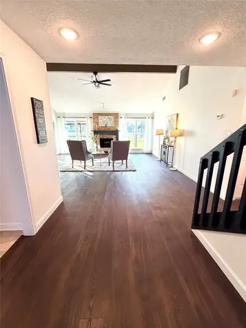 7215 Creek Crest Drive Houston TX 77095