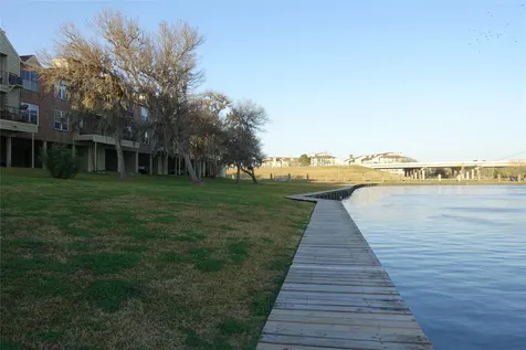 18800 Egret Bay Boulevard 905 Webster TX 77058