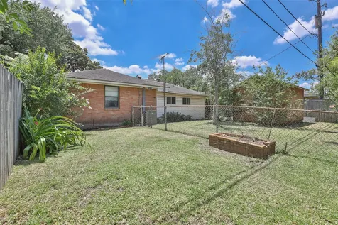 874 Judiway Street Houston TX 77018