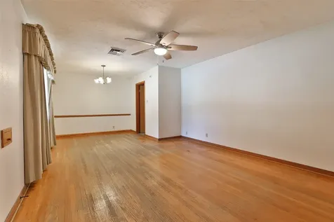 874 Judiway Street Houston TX 77018