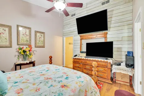 90 County Road 2852 Cleveland TX 77327