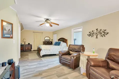 90 County Road 2852 Cleveland TX 77327