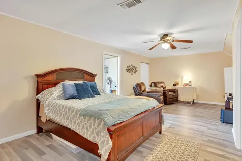 90 County Road 2852 Cleveland TX 77327
