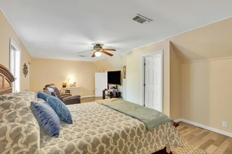 90 County Road 2852 Cleveland TX 77327