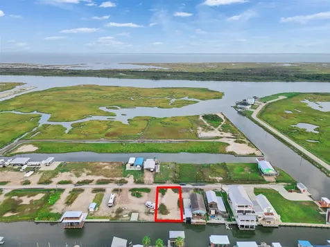 1120 Gator Point Port Bolivar TX 77650