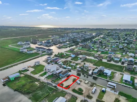 1120 Gator Point Port Bolivar TX 77650