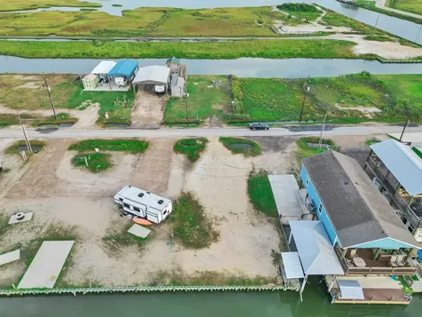 1120 Gator Point Port Bolivar TX 77650