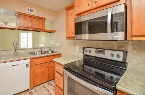 10211 Sugar Branch Drive 422 Houston TX 77036