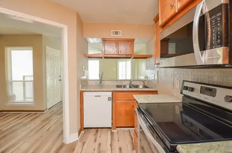10211 Sugar Branch Drive 422 Houston TX 77036