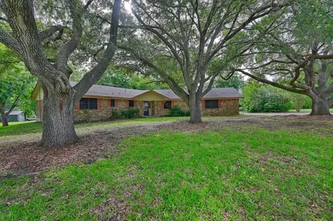 915 Farmers Road Brenham TX 77833