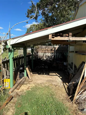 100 Welch Avenue Palacios TX 77465
