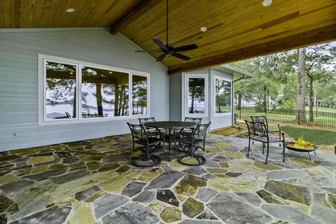 145 Island Drive Livingston TX 77351