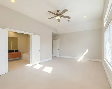 404 Parker Street Houston TX 77007