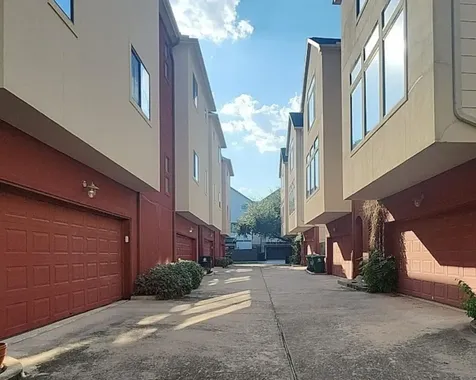 404 Parker Street Houston TX 77007
