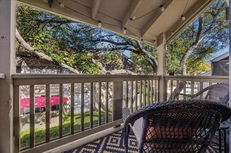 2100 Tanglewilde Street 318 Houston TX 77063