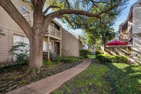 2100 Tanglewilde Street 318 Houston TX 77063