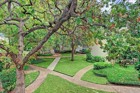 2100 Tanglewilde Street 318 Houston TX 77063