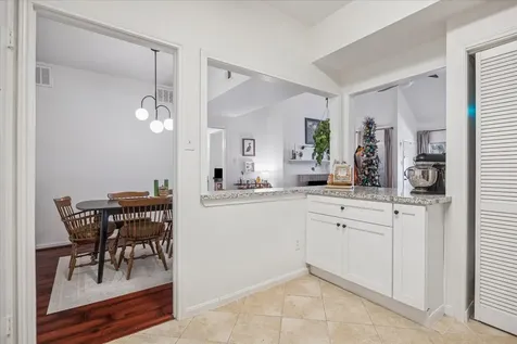 2100 Tanglewilde Street 318 Houston TX 77063