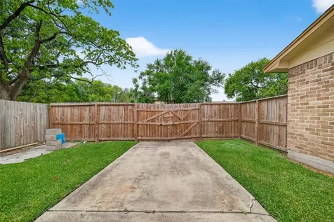 11839 Hallowing Point Road Houston TX 77067