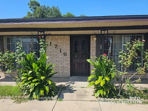 1716 Maiden Lane Richmond TX 77469