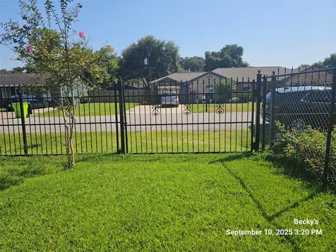 1716 Maiden Lane Richmond TX 77469