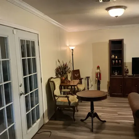 517 N Lake Avenue Eagle Lake TX 77434