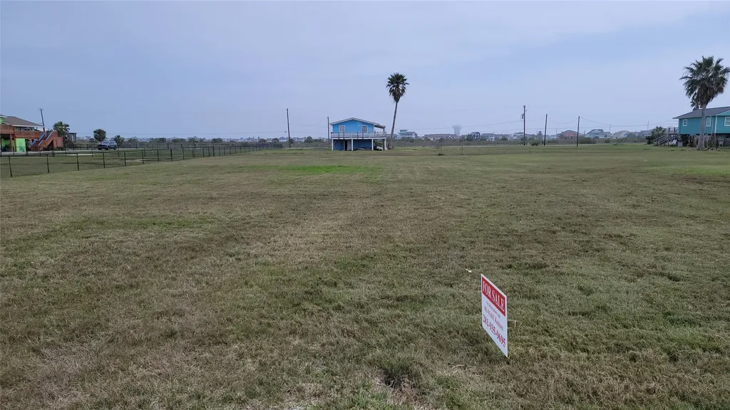 4003 2nd Street Galveston TX 77554