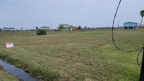 4003 2nd Street Galveston TX 77554