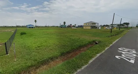 4003 2nd Street Galveston TX 77554