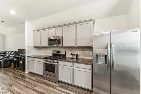 677 Summer Shores Lane La Marque TX 77568