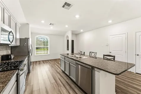 677 Summer Shores Lane La Marque TX 77568