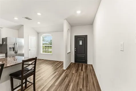677 Summer Shores Lane La Marque TX 77568