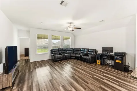 677 Summer Shores Lane La Marque TX 77568