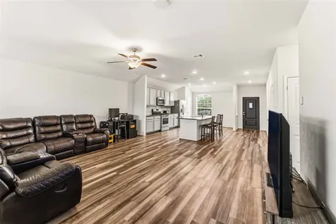677 Summer Shores Lane La Marque TX 77568
