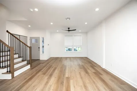 2753 Redrock Street B Houston TX 77088