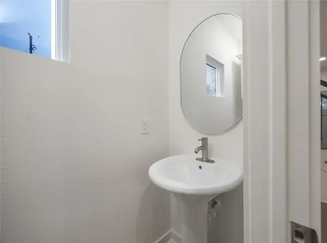 2753 Redrock Street B Houston TX 77088