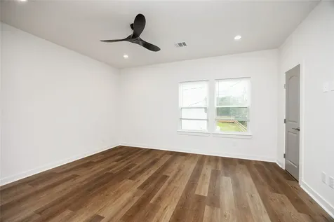 2753 Redrock Street B Houston TX 77088