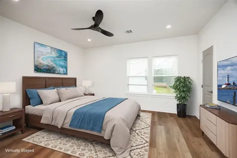 2753 Redrock Street B Houston TX 77088