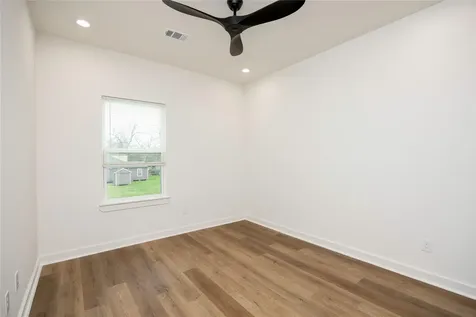 2753 Redrock Street B Houston TX 77088